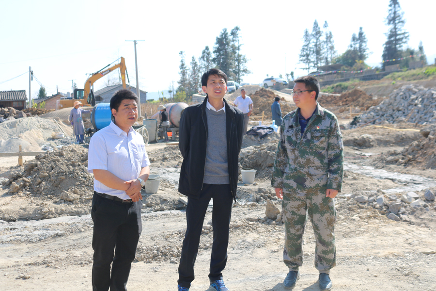 2月22日,腾冲市委副书记,市长杨艳龙到芒棒镇就标准化肉牛养殖场